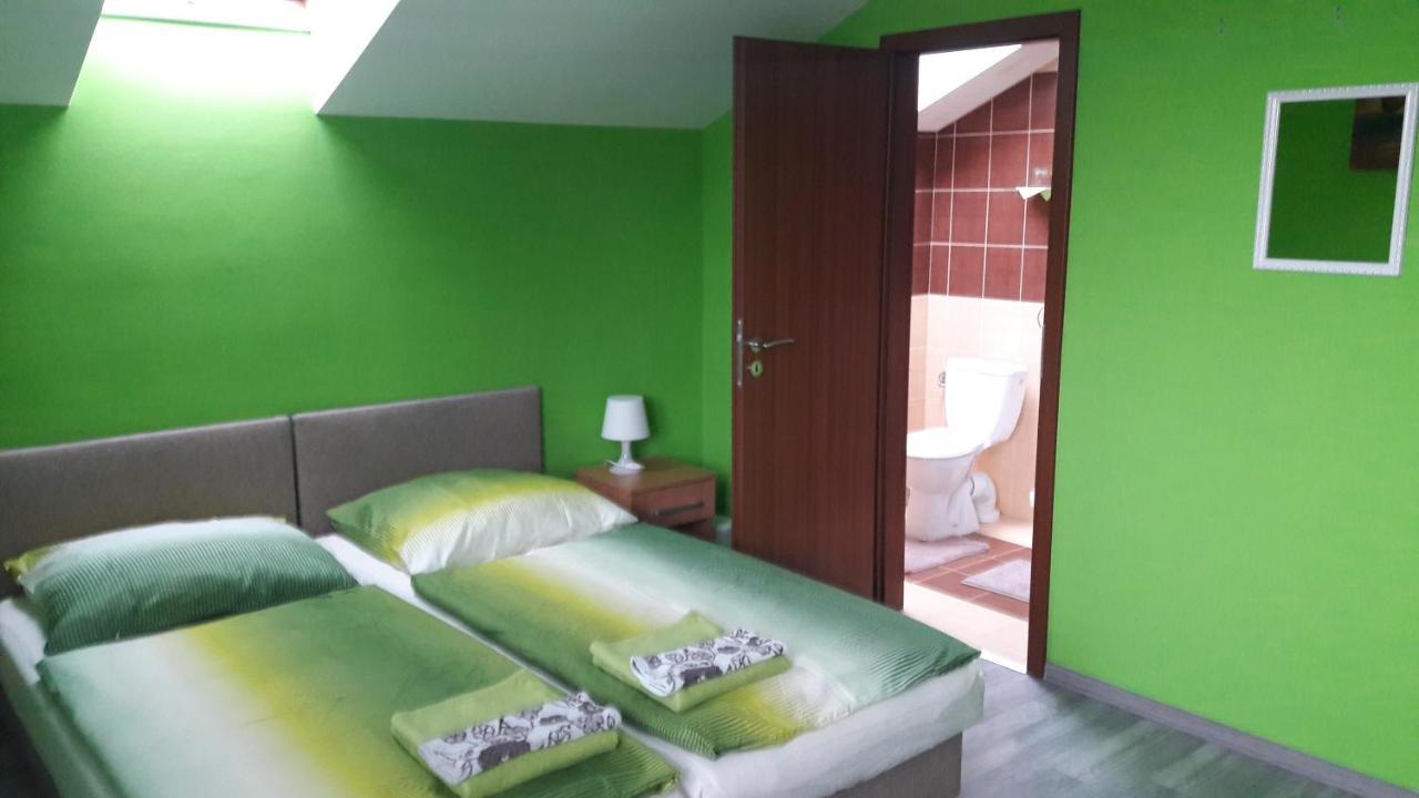 Ubytovanie House Galanta Esterno foto
