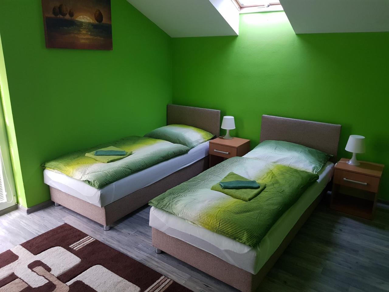 Ubytovanie House Galanta Esterno foto